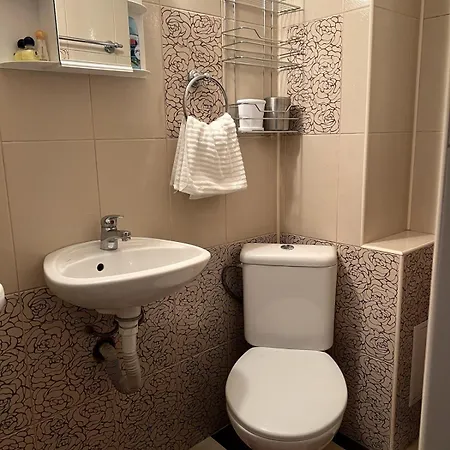 1br Near Cathedral Lägenhet