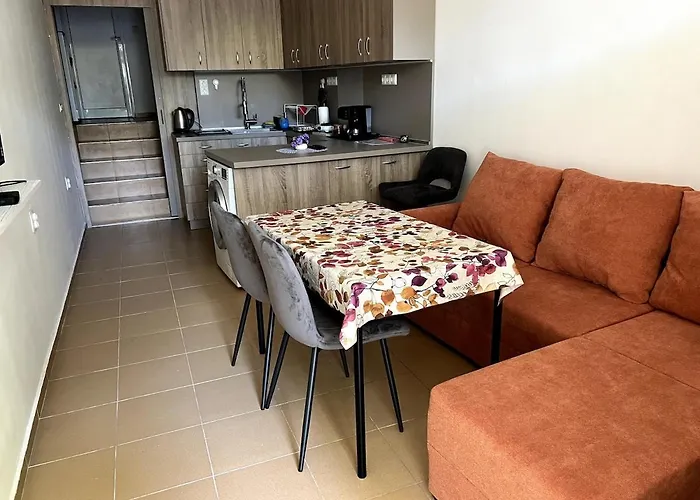 1br Near Cathedral 아파트 바르나